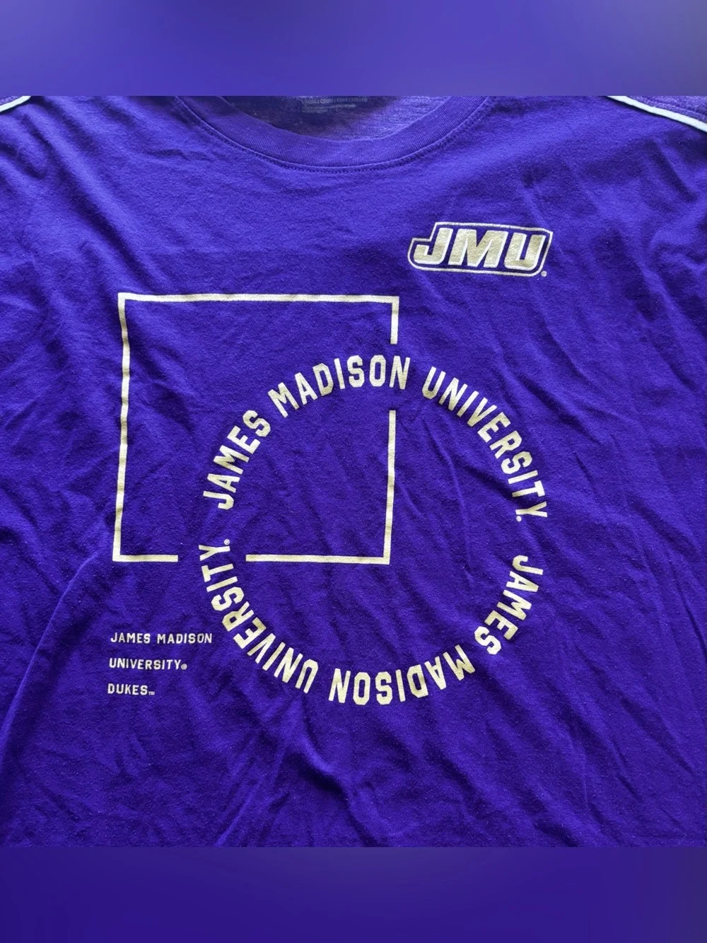 Under Armour Men’s JMU Dukes Graphic Tee in Duke Purple Sz 3X - Picture 2 of 5